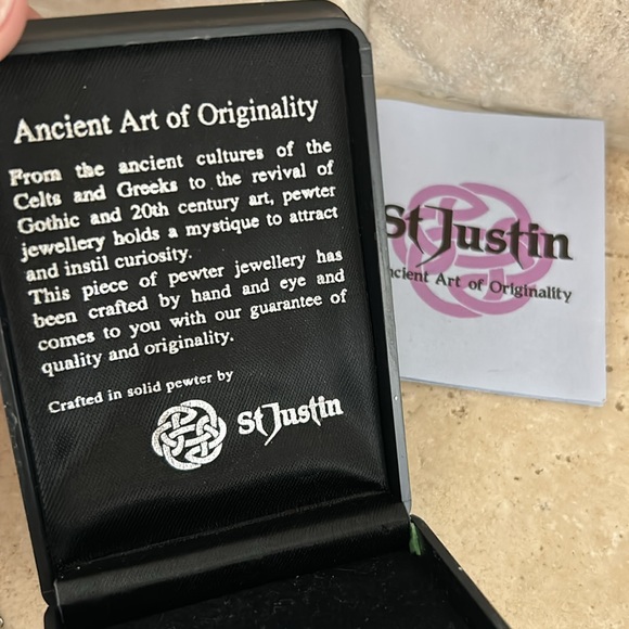 St Justin Celtic Hade Necklace - Picture 4 of 6